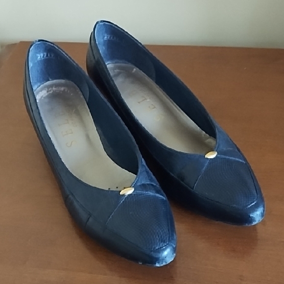 Selby Shoes - Shelby Kitten Heel PumpsWomen's Size 9 Kid Leather Church Office Party Navy Blue